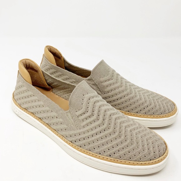 ugg sneaker beige